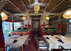 Open-sided dining room